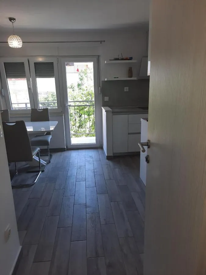 Ani Apartment Split 0*,